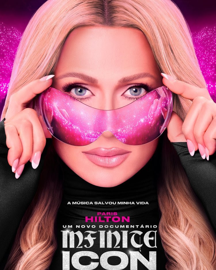 🎥✨ Paris Hilton abre o coração em novo documentário inédito

Paris Hilton retorna às telonas com “INFINITE ICON: UMA MEMÓRIA VISUAL”, documentário que estreia em 29 de janeiro de 2026 e promete revelar os bastidores mais íntimos de sua vida pessoal e artística.

Ícone absoluto dos anos 2000, Paris revisita sua trajetória longe dos flashes e escândalos, conectando música, memórias e reinvenção. O longa mistura arquivo pessoal, entrevistas, performances ao vivo e filme-concerto, acompanhando seu retorno ao pop e a preparação para um momento decisivo da carreira.

Dirigido por J.J. Duncan e Bruce Robertson, o documentário aborda desde a infância e a era dos tabloides até sua consolidação como artista e empresária. Com participações de Nicole Richie, Meghan Trainor e Sia, o filme reforça a música como fio condutor de sobrevivência e liberdade criativa.

Um retrato íntimo, emocional e humano de uma das figuras mais icônicas — e incompreendidas — da cultura pop.

#ParisHilton #InfiniteIcon #Documentário #CulturaPop #MúsicaPop #Filmes2026 #PipocandoNoticias #Geek #Nerd #Filmes