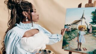 Ebony disseca processo criativo de KM2

Para celebrar um ano do impactante álbum KM2, a rapper Ebony presenteia os fãs neste dia 12 de maio de 2026 com um projeto especial.

O “KM2 (De Luxo) - Faixa a Faixa” chega ao Spotify e às plataformas audiovisuais como um mergulho profundo e íntimo nas histórias, traumas e referências que moldaram sua obra. Mais que um simples relançamento, o projeto funciona como um registro histórico e permanente da própria arte, narrado pela perspectiva de quem viveu cada verso.

#ebony #rapper #rap #trap #musica #km2